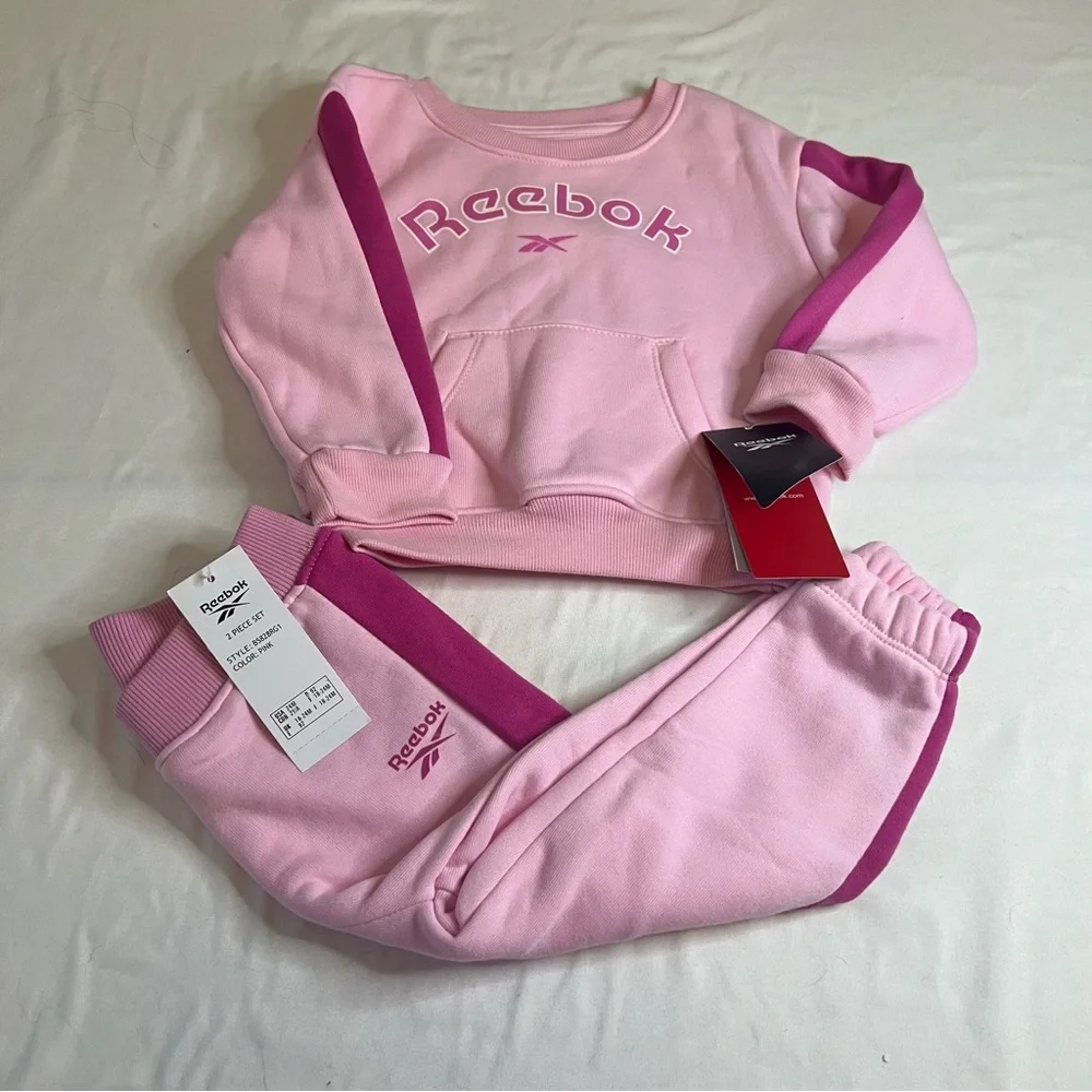 Reebok 2 Piece Performance Fleece Sweatshirt & Jogger Sweatpants Set in Pink‎